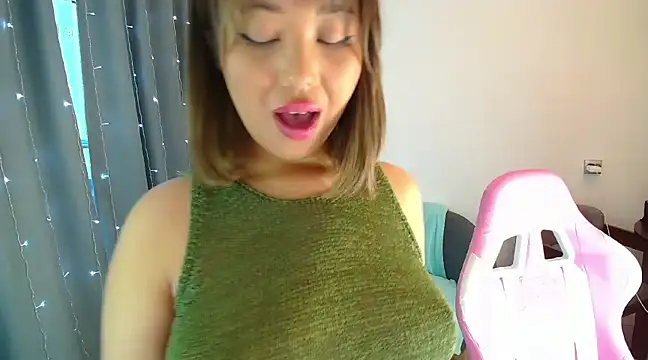 Snapshot of PurrrfectMiko chatting on 13, 1, 2025 PurrrfectMiko online show from 13, 1, 2025