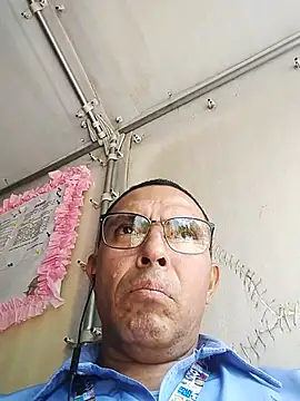 Snapshot of Alex011277 chatting on 3, 10, 2025 Alex011277 online show from 3, 10, 2025