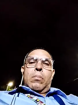 Snapshot of Alex011277 chatting on 8, 10, 2025 Alex011277 online show from 8, 10, 2025