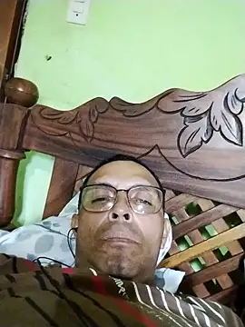 Snapshot of Alex011277 chatting on 8, 10, 2025 Alex011277 online show from 8, 10, 2025