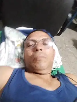 Snapshot of Alex011277 chatting on 12, 10, 2025 Alex011277 online show from 12, 10, 2025