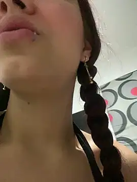 Snapshot of thamygomezz chatting on 29, 1, 2025 thamygomezz online show from 29, 1, 2025