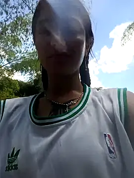 Snapshot of thamygomezz chatting on 10, 9, 2025 thamygomezz online show from 10, 9, 2025