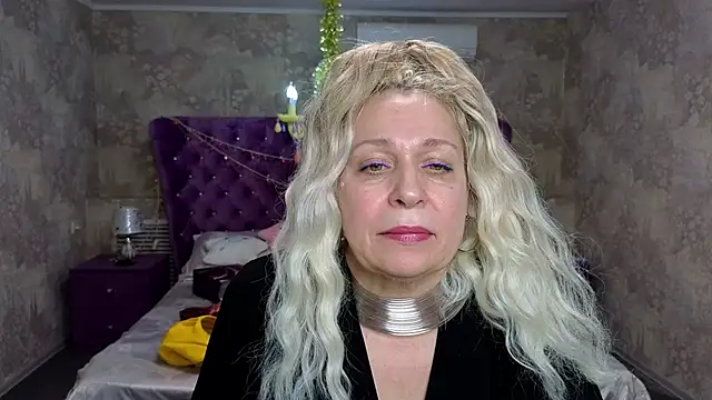 Penelope Pinky online show from 19, 1, 2025