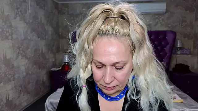 Penelope Pinky online show from 31, 1, 2025