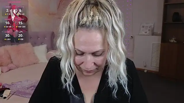 Penelope Pinky online show from 11, 2, 2025