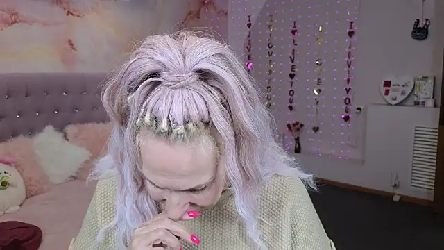 Penelope Pinky online show from 14, 3, 2025