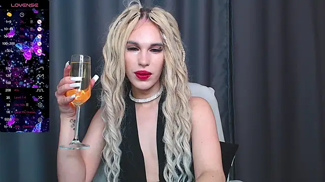 Snapshot of Cassie_Bae chatting on 1, 1, 2025 Cassie Bae online show from 1, 1, 2025