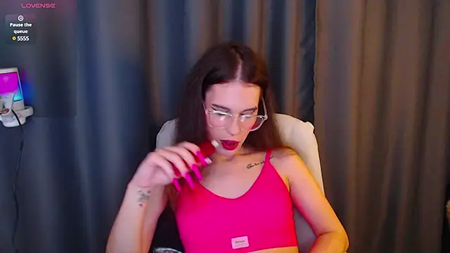 Snapshot of Cassie_Bae chatting on 6, 3, 2025 Cassie Bae online show from 6, 3, 2025