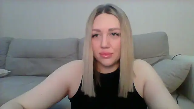 Snapshot of VickyLove047 chatting on 23, 9, 2025 VickyLove047 online show from 23, 9, 2025