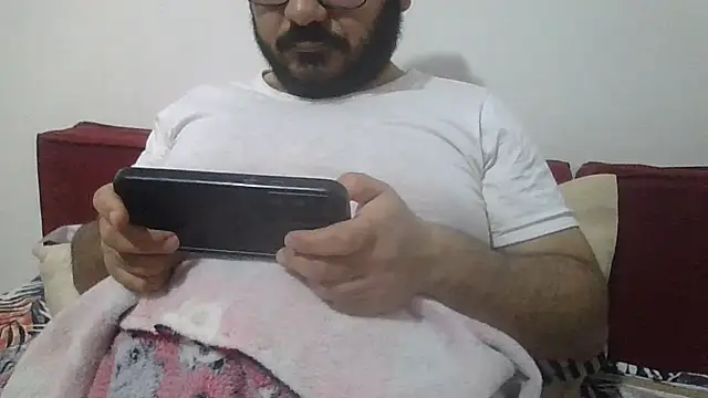 Snapshot of UrfavSlaveBitch chatting on 9, 3, 2026 UrfavSlaveBitch online show from 9, 3, 2026