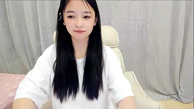 Snapshot of CN-Babycat chatting on 10, 10, 2025 CN-Babycat online show from 10, 10, 2025