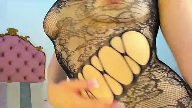 Snapshot of rebeca_watsson chatting on 12, 3, 2025 rebeca watsson online show from 12, 3, 2025