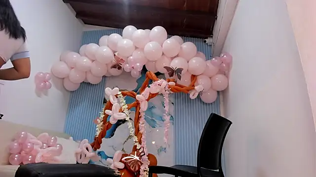 Danniela18  online show from 23, 3, 2025