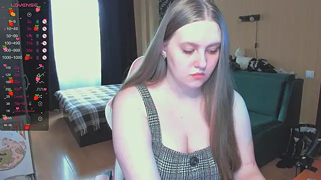 Alice Dreamgirl  online show from 4, 11, 2025