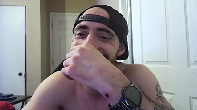 Huntzg23 online show from 12, 4, 2026