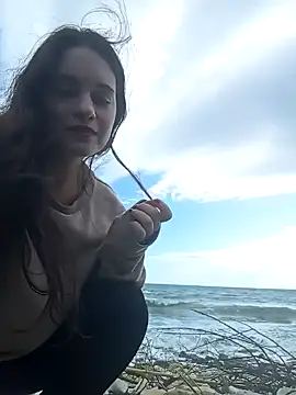 Snapshot of Eleni_Pappa chatting on 2, 2, 2025 Eleni Pappa online show from 2, 2, 2025