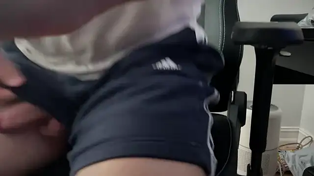 MrHookyouUp online show from 5, 1, 2025