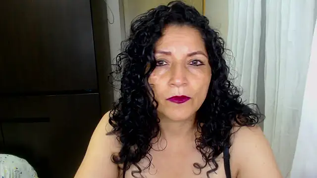 Snapshot of arianna_ros3 chatting on 20, 4, 2026 arianna ros3 online show from 20, 4, 2026