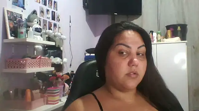Snapshot of Paolaa_hoot chatting on 22, 2, 2025 Paolaa hoot online show from 22, 2, 2025
