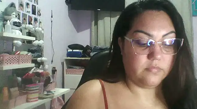 Snapshot of Paolaa_hoot chatting on 26, 2, 2025 Paolaa hoot online show from 26, 2, 2025