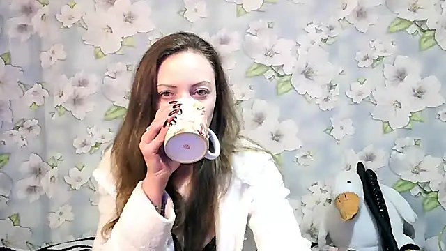 KattyLuuu online show from 22, 3, 2025
