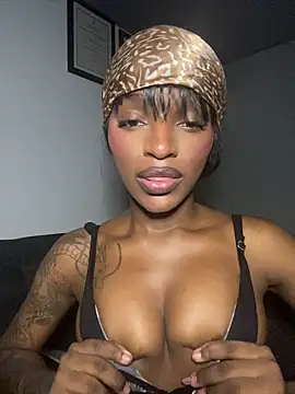 Zizi-campbel online show from 2, 2, 2025