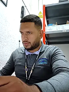 Snapshot of David_0394 chatting on 7, 4, 2026 David 0394 online show from 7, 4, 2026