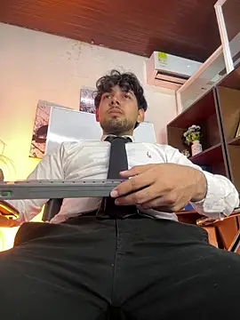 Snapshot of Samir_bear chatting on 18, 4, 2026 Samir bear online show from 18, 4, 2026
