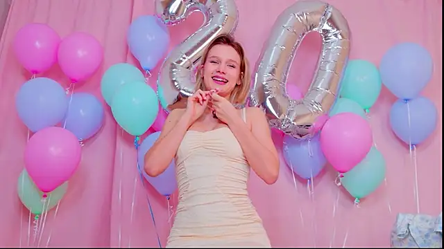 Snapshot of MeowthLilu chatting on 5, 2, 2026 MeowthLilu online show from 5, 2, 2026