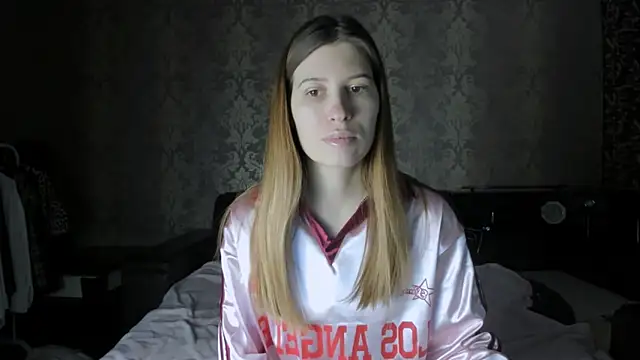 Agnes Allenn online show from 1, 12, 2025