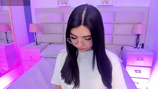 RoseCassie online show from 9, 9, 2025