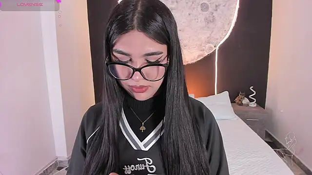 RoseCassie online show from 26, 11, 2025