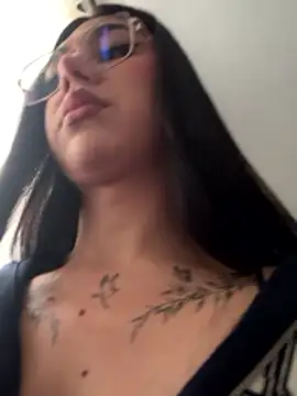 RoseCassie online show from 8, 1, 2026