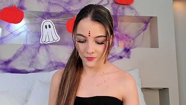 Snapshot of KendalPrince chatting on 31, 10, 2025 KendalPrince online show from 31, 10, 2025