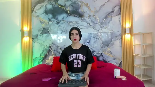 Mariana 16  online show from 4, 2, 2026