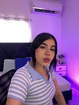 Snapshot of Lily_Woodz chatting on 18, 7, 2026 Lily Woodz online show from 18, 7, 2026