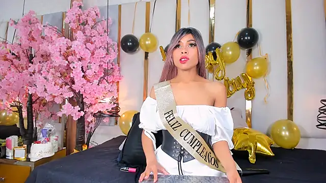 Snapshot of salomebenz chatting on 7, 3, 2025 salomebenz online show from 7, 3, 2025