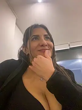 Snapshot of AlejandritaMilano chatting on 24, 7, 2026 AlejandritaMilano online show from 24, 7, 2026