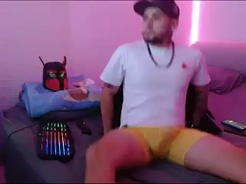 Snapshot of miia-liiam chatting on 6, 1, 2025 miia-liiam online show from 6, 1, 2025