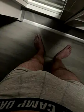 Snapshot of BobMeinster chatting on 24, 11, 2025 BobMeinster online show from 24, 11, 2025