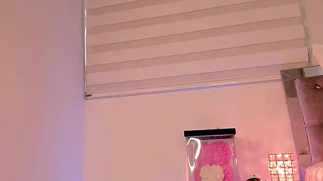 Alissonroses online show from 18, 4, 2026