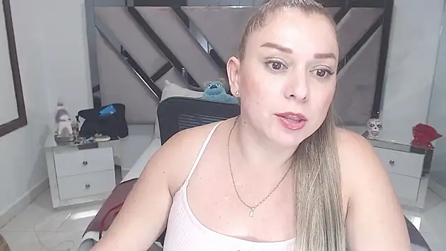 natalia5560 online show from 11, 3, 2025