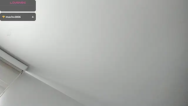 Snapshot of AbrilSonne chatting on 9, 3, 2025 AbrilSonne online show from 9, 3, 2025