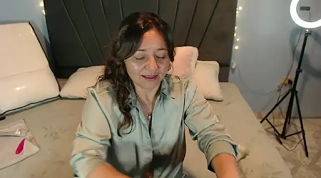 Snapshot of AngelRouss chatting on 19, 1, 2025 AngelRouss online show from 19, 1, 2025