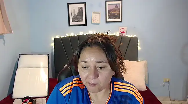 Snapshot of AngelRouss chatting on 12, 2, 2025 AngelRouss online show from 12, 2, 2025