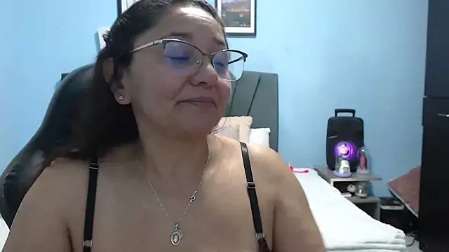 AngelRouss online show from 12, 5, 2026