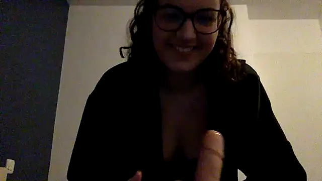 Snapshot of LolaGuess chatting on 21, 12, 2024 LolaGuess online show from 21, 12, 2024