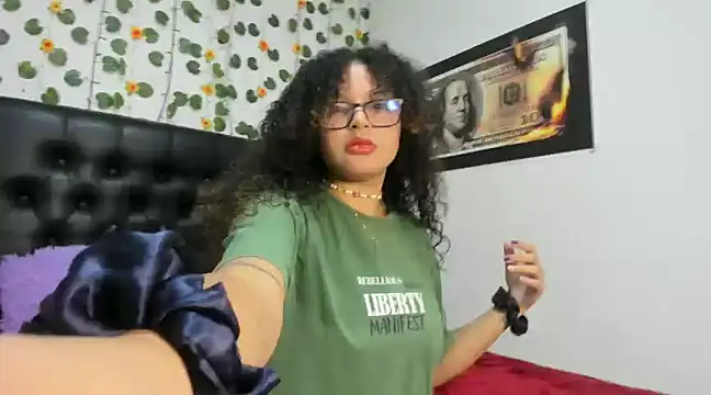 Snapshot of Luluhot_69 chatting on 5, 1, 2025 Luluhot 69 online show from 5, 1, 2025