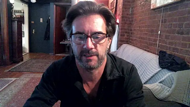 Johnny Bottoms online show from 6, 11, 2025